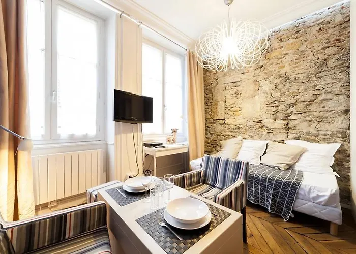 Studio Cosy En Centre Ville Aux Cordeliers Ail